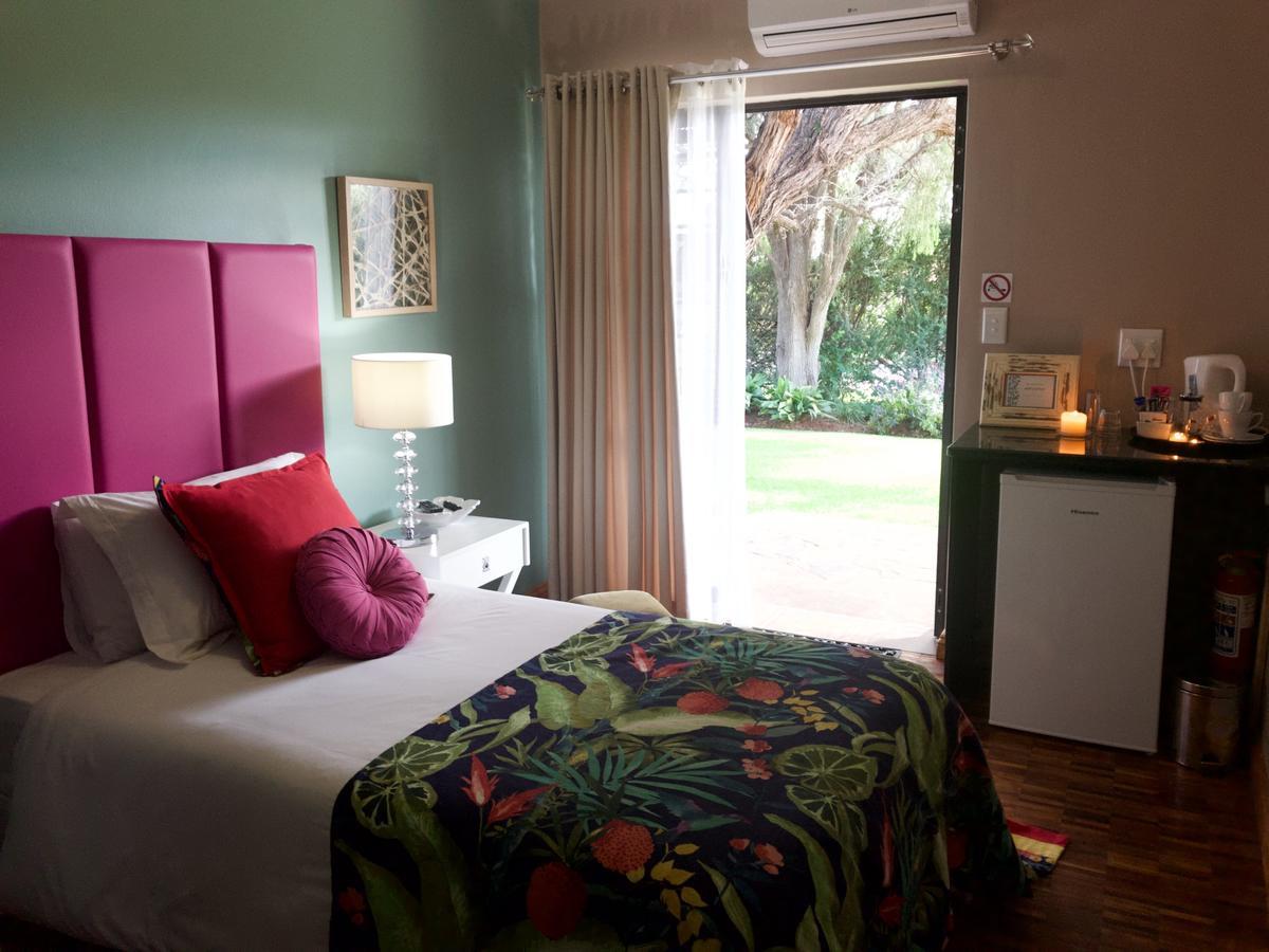 The Hedge Guesthouse Куруман Экстерьер фото